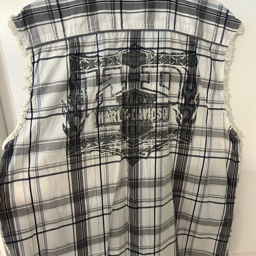 Harley-Davidson Men's Black and White Plaid Sleeveless Shirt - Picture 4 of 4